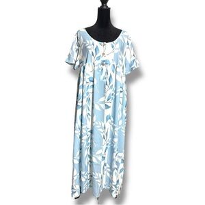 Made With Love Relax Fit Short Sleeve Empire Waist Blue/White Floral Maxi Dress